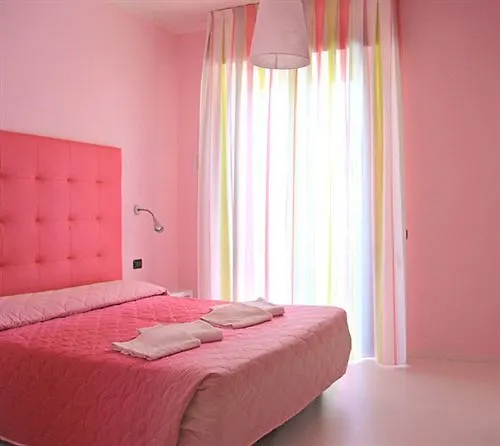 צ'סנטיקו Hotel Leonardo